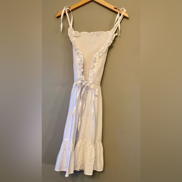 NEW ASOS design dress white summer dress, stroppy and adjustable - Picture 3 of 6